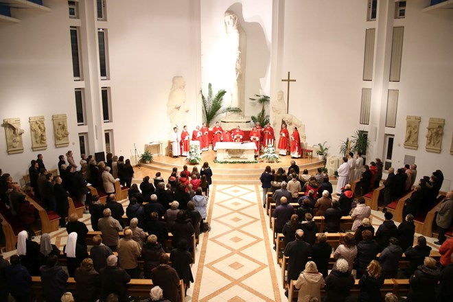 Župa sv. Fabijana i Sebastijana i crkva Dobroga Pastira svečanim slavljem proslavili vrijedne obljetnice